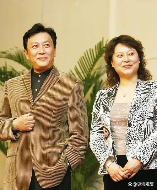 不久之后,唐国强和壮丽又机缘巧合的遇见,壮丽见他状态非常不好,便