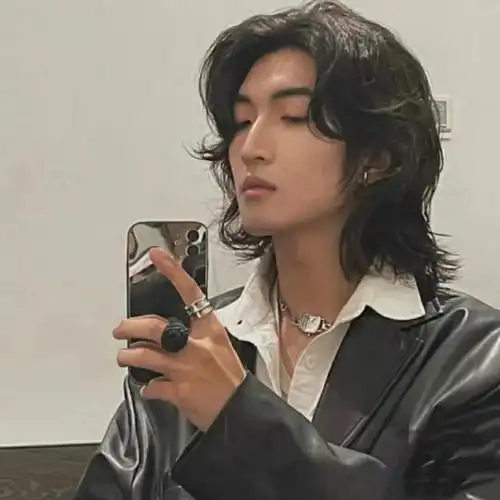 男孩长发发型 男生长头发有哪些好看的发型  第5张