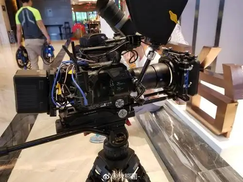 今天和珠江卫视拍摄广告,跟剧组同款镜头