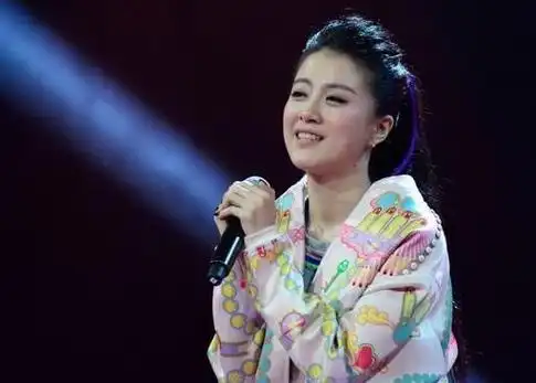 李嘉格:好声音没夺冠,却嫁给爱奇艺总裁,34岁成了人生赢家