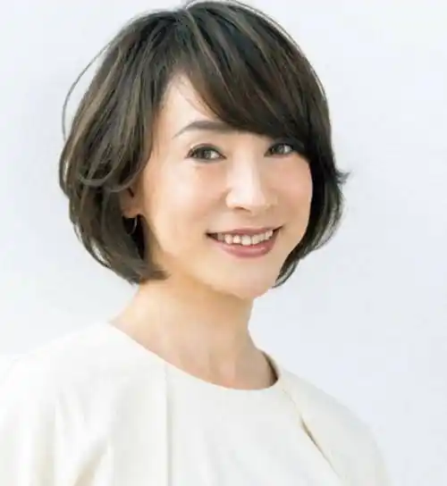 女人到了50岁发型决定气质,3款"大妈发型"要记得避开,太显老_短发