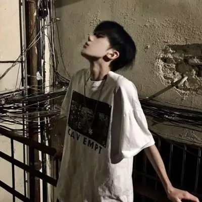 宋知意/小众个性真人高冷成熟男_男生头像_我要个性网