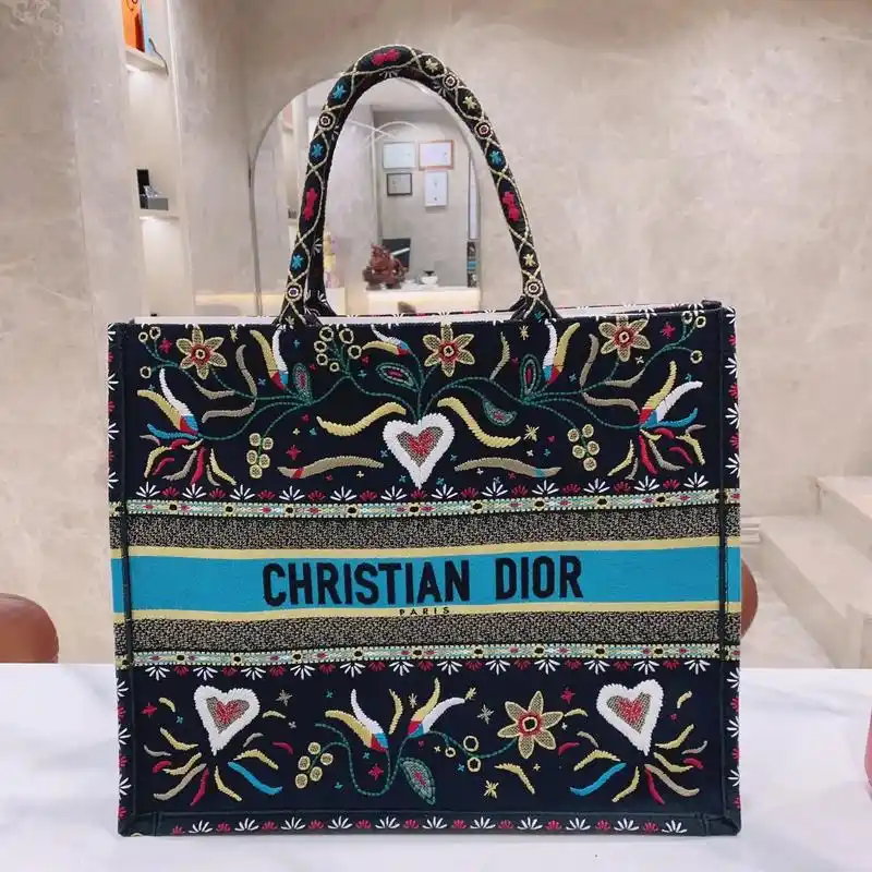 dior/迪奥女包book tote 印花mizza图案刺绣 - 抖音