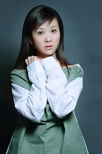 《江湖兄弟》横店热拍 高斯演留洋千金惹人爱