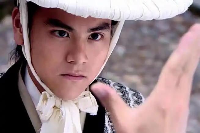 彭于晏超话to 唐钰:比起"唐钰"这个大名,更多人愿意喊你一声"唐钰小宝