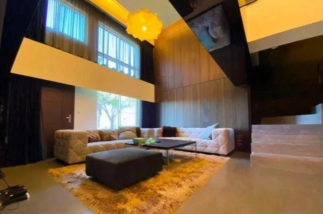 周杰伦疑卖58千万豪宅占地7百平6个客厅坐拥10亿房产