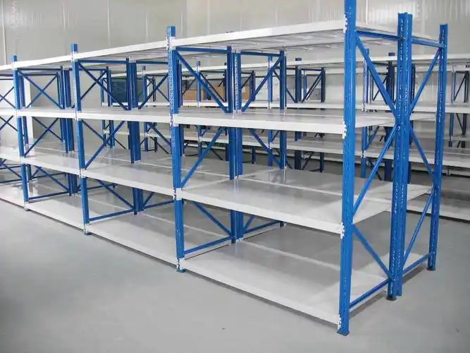 高度大于5米以上用立库可能会更好点,然后看你的货架是否满足立库要求