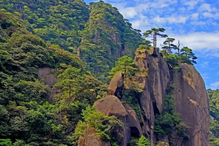 险峻奇峰 秀灵雄伟 ――三清山