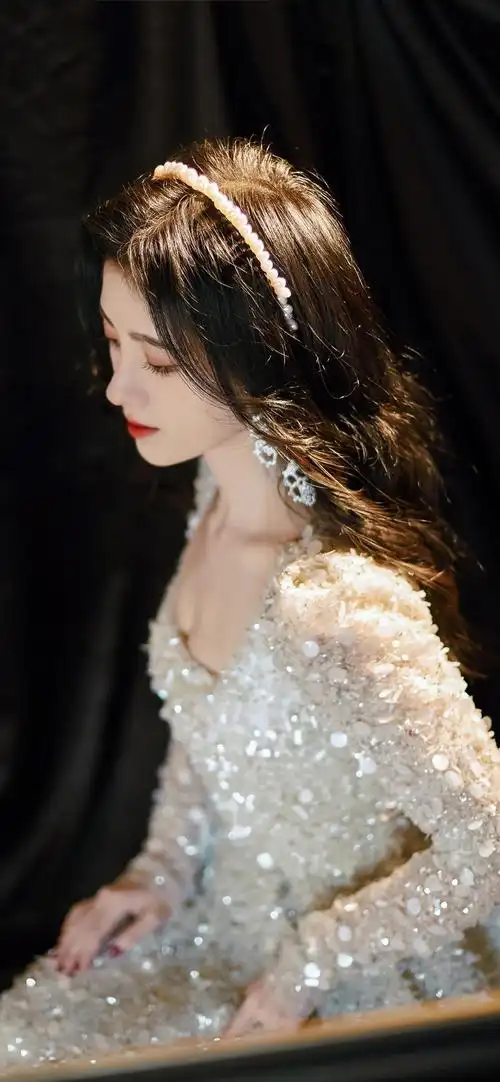 鞠婧祎侧脸高清壁纸