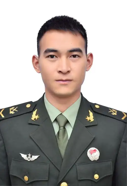 杜富国证件照(黄巧 摄).jpg