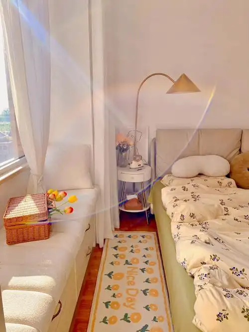 随手拍的暖洋洋卧室阳光是家里最好的滤镜