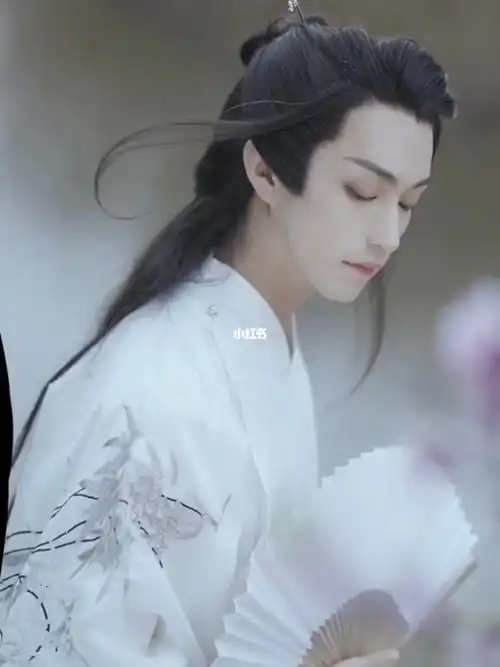 我与神明画押赌你心动一刹楚淇