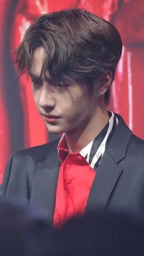 帅的很轻松#王一博的考古日常##王一博