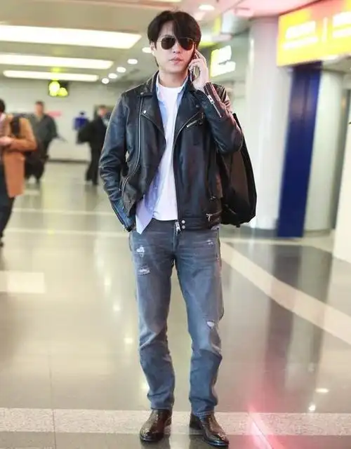 西装裤什么颜色好看,什么颜色的西裤好看(男人到了45岁)