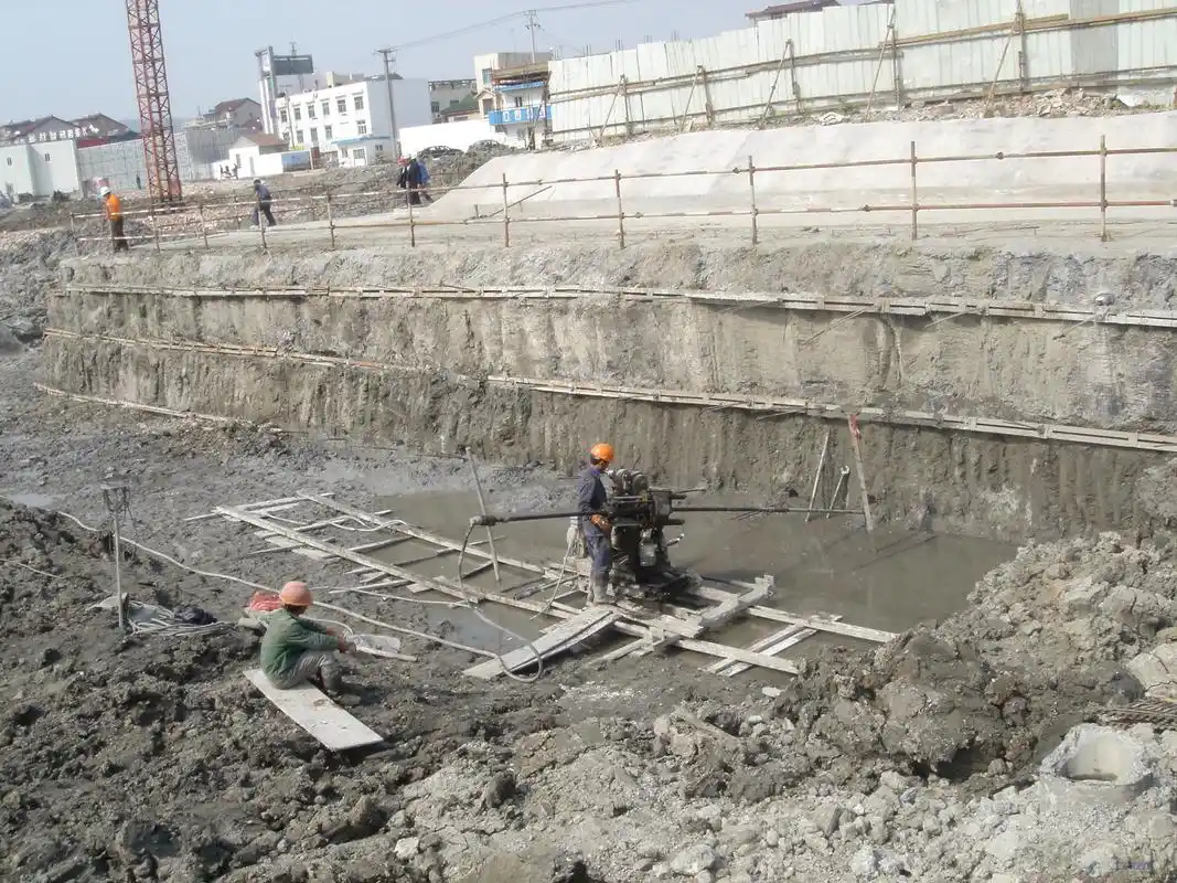 一种新型基坑支护方法——无撑式水泥土桩锚墙支护工程照片