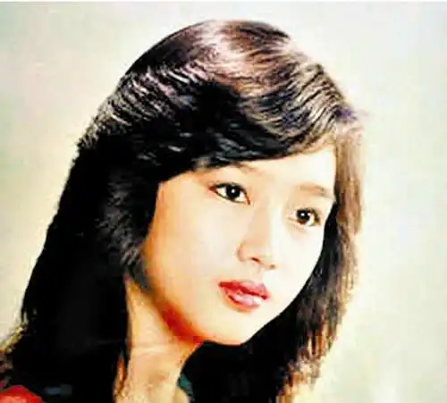 揭秘朱丽倩24年隐忍生活:从常去夜店变安守本分