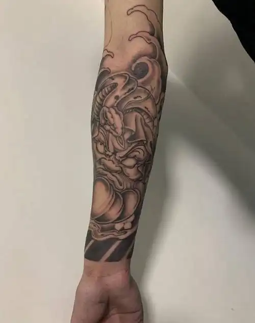 花臂未完成纹身图片_新传统纹身图案