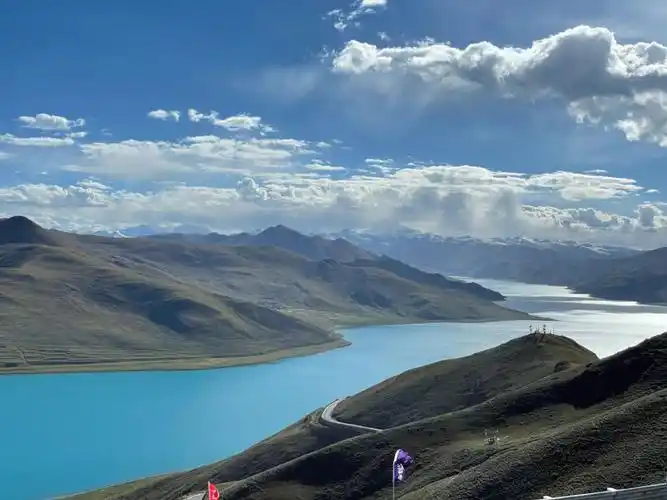 西藏6日游羊湖白马林措林芝新措