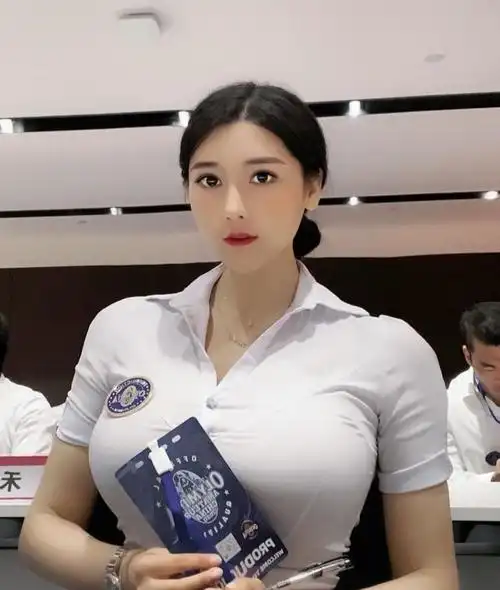 美女裁判刘太阳走红网络,预示着"爱美"经济已成新时代"刚需"