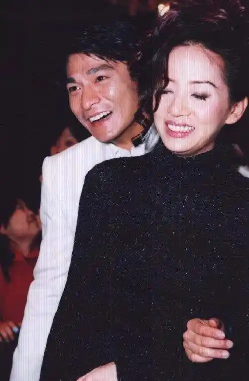 一组梅艳芳的老照片曝光,一定有你没见过的