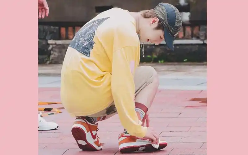 极限青春王一博王甜甜在小滑板节目里的那些可爱瞬间