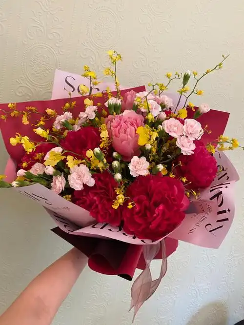 母亲节包的花束