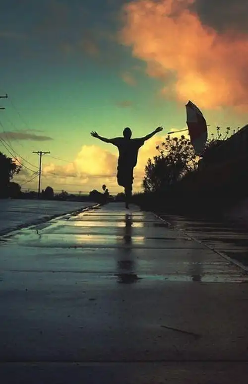 意境伤感大全只剩下流浪就像孤独的小孩