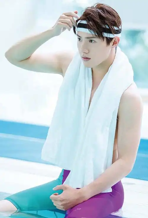 黄圣池最新泳装写真曝光荷尔蒙爆发男友力max