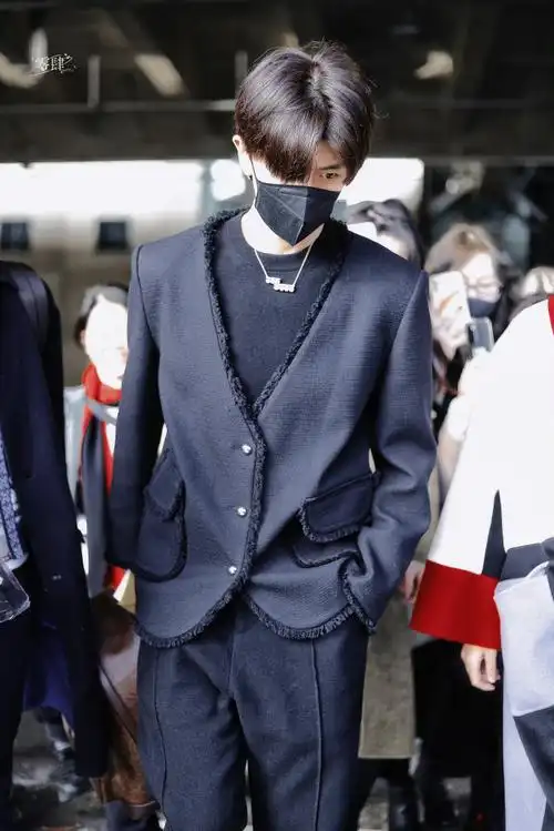 任嘉伦巴黎时装周##任嘉伦