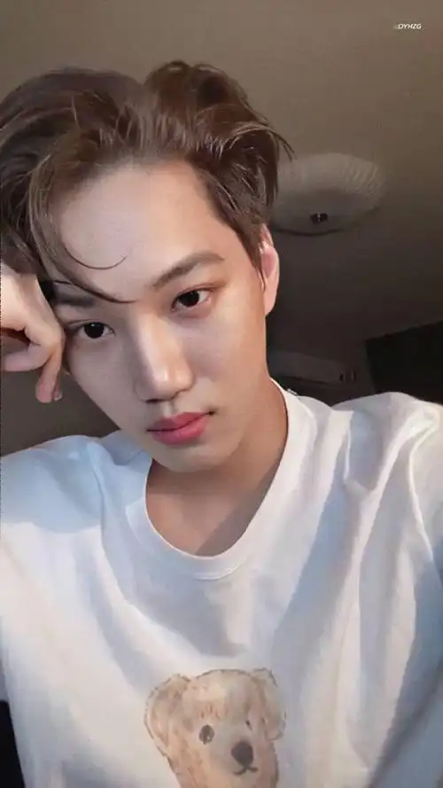 (图片来源:ployhzg)【视频】金钟仁ins直播中字 合集(视频来源:金钟仁