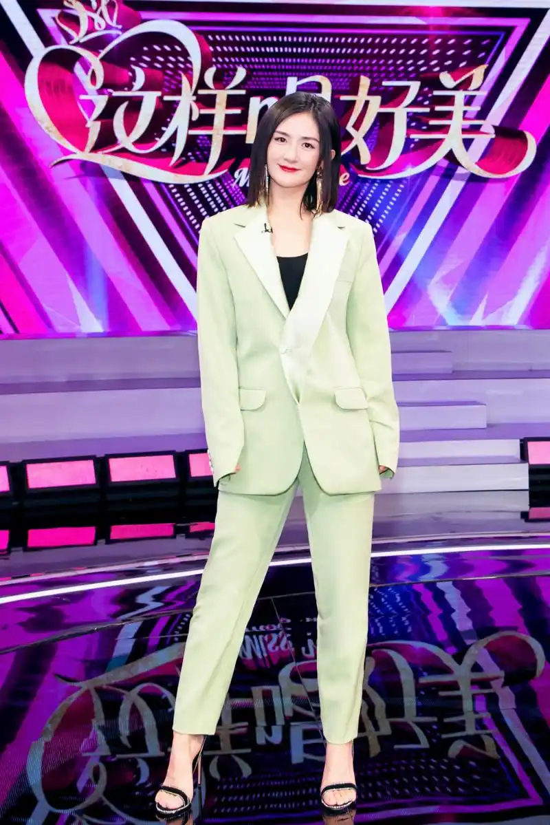 谢娜  美腿玉足合集