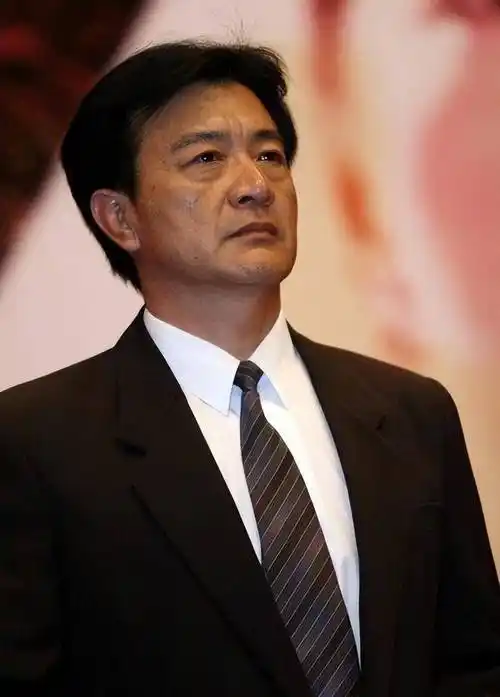 周里京:我一生清高,认真拍戏不搞绯闻,三十年不敢忘亡妻_生活_张巍