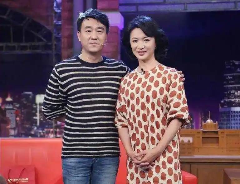 演员何冰:妻子是李海洋,感谢她嫁给我,余生有个温暖的家