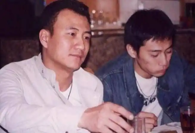 胡军和刘烨当年是怎么回事 为什么他们被传是同性恋?