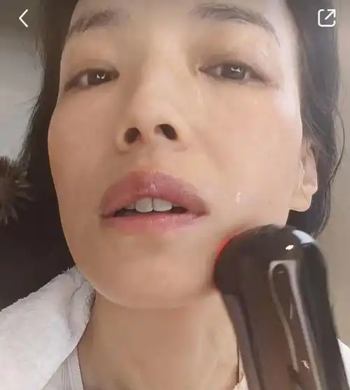 47岁舒淇晒无修图全素颜脸上雀斑明显无皱纹