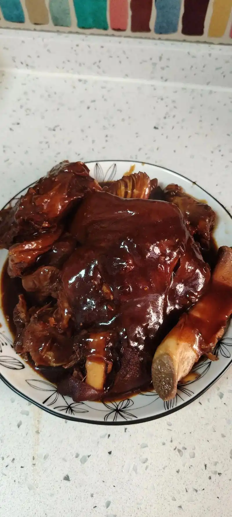 昨天晚上做的炖肘子和猪蹄,今天又闷了一上午,回家了,下次回来 - 抖音