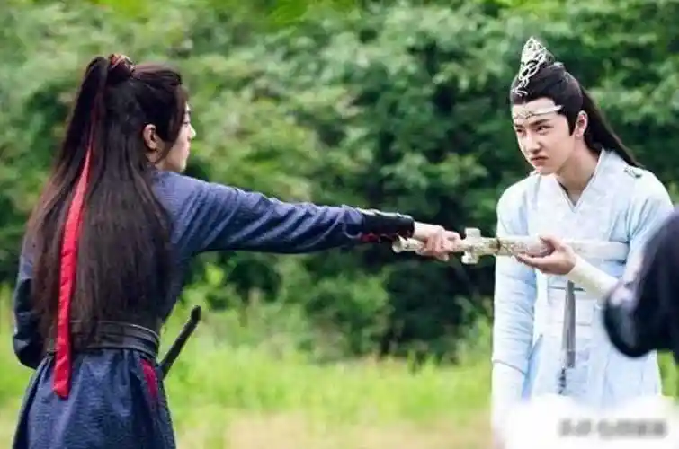 肖战优越身高元气笑,吸睛不止一点点!_观众_王一博_陈情