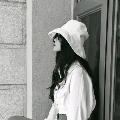 黑白女生头像高冷霸气_www.qqtu8.com