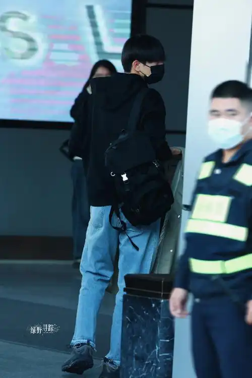 21 长沙01北京#李现任敏年代感穿搭#|#超话星愿池#|#非正式跨年派对