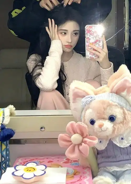 鞠婧祎双丸子头女高##谢金燕浪姐官宣重现意难忘