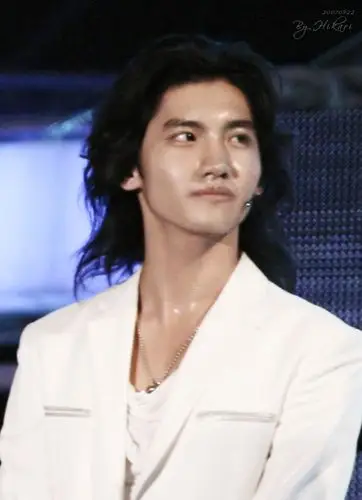 沈昌珉长这样(从电脑摄像头自拍开始)