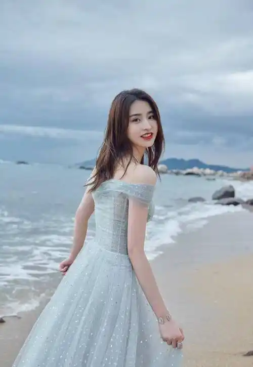 原创金子涵肤白貌美的她妥妥的气质女神