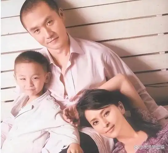 黄志忠:抛弃13年原配,转身恋上柯蓝,如今的他,证明靳东没说错