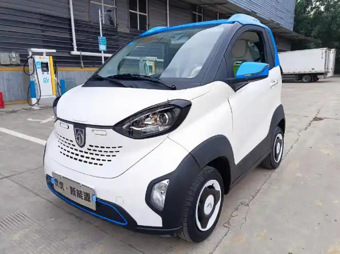 宝骏e100纯电动汽车