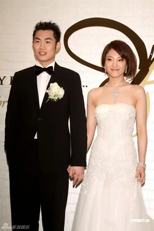 蔡依林的姐姐蔡旻纹婚礼蔡依林为姐姐担任伴娘8