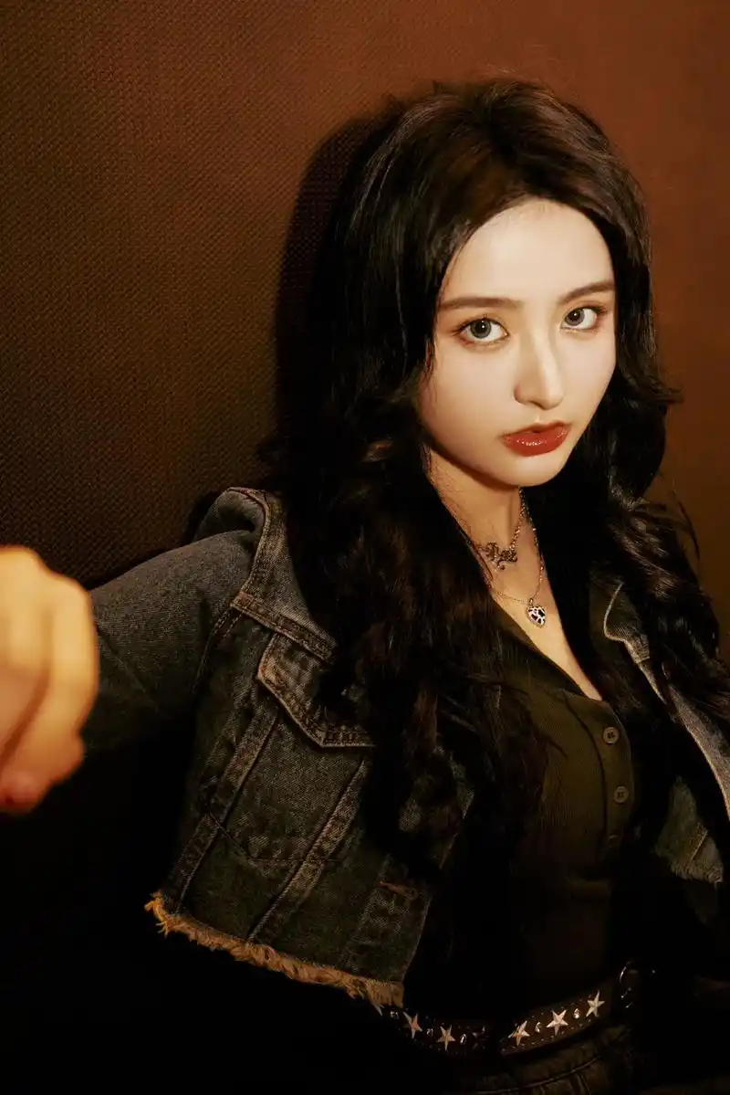 乐华娱乐72 33303234金子涵  basement fg - 抖音