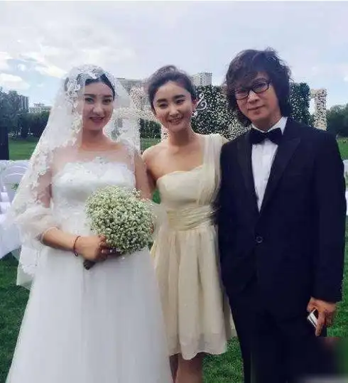 沈贵人斓曦结婚8年育有一子老公是他和老公很恩爱