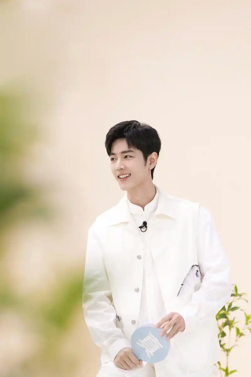 肖战盛阳# xz #肖战骄阳伴我# 热爱生活,拥抱理想.