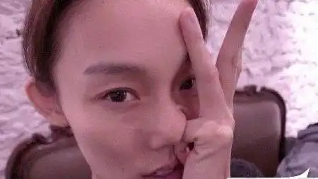 赵薇刘烨瘪嘴搞怪犯二网友直呼别放弃治疗图23