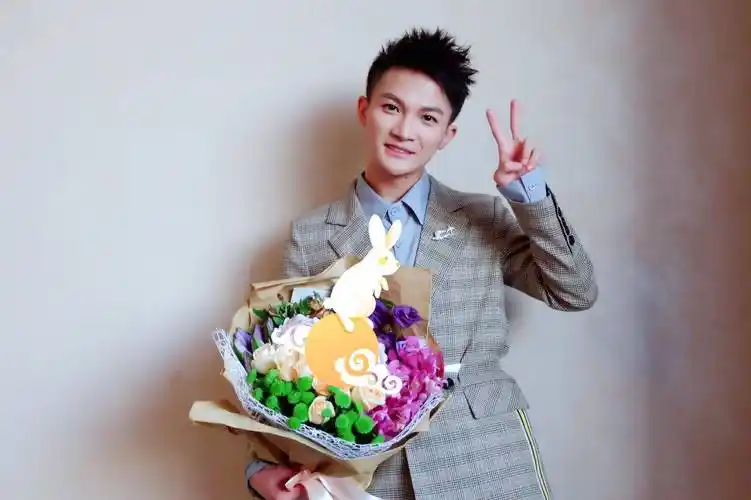 男生女声,一首《大鱼》让听众折服,今上节目再次展现非凡实力!